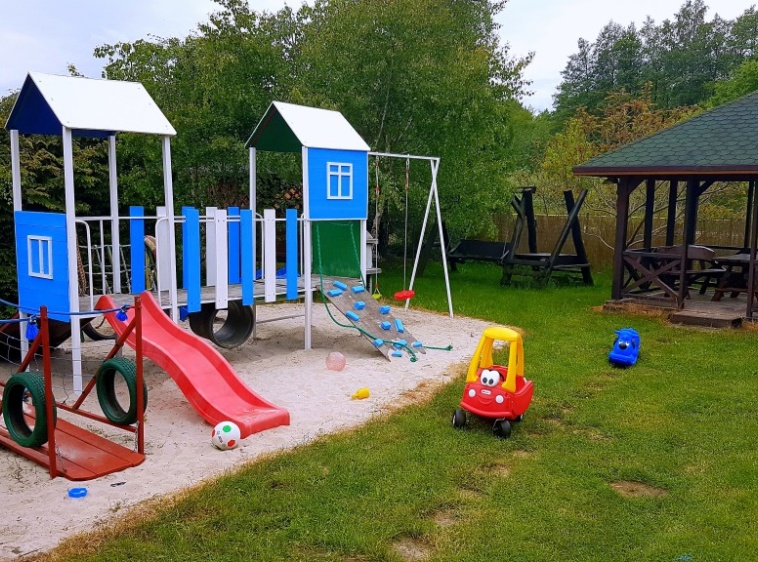 Domki Edmundo plac zabaw część 1?v=1.0